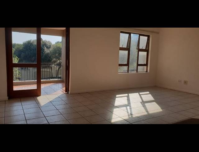 2 BEDROOM APARTMENT TO LET IN LONEHILL